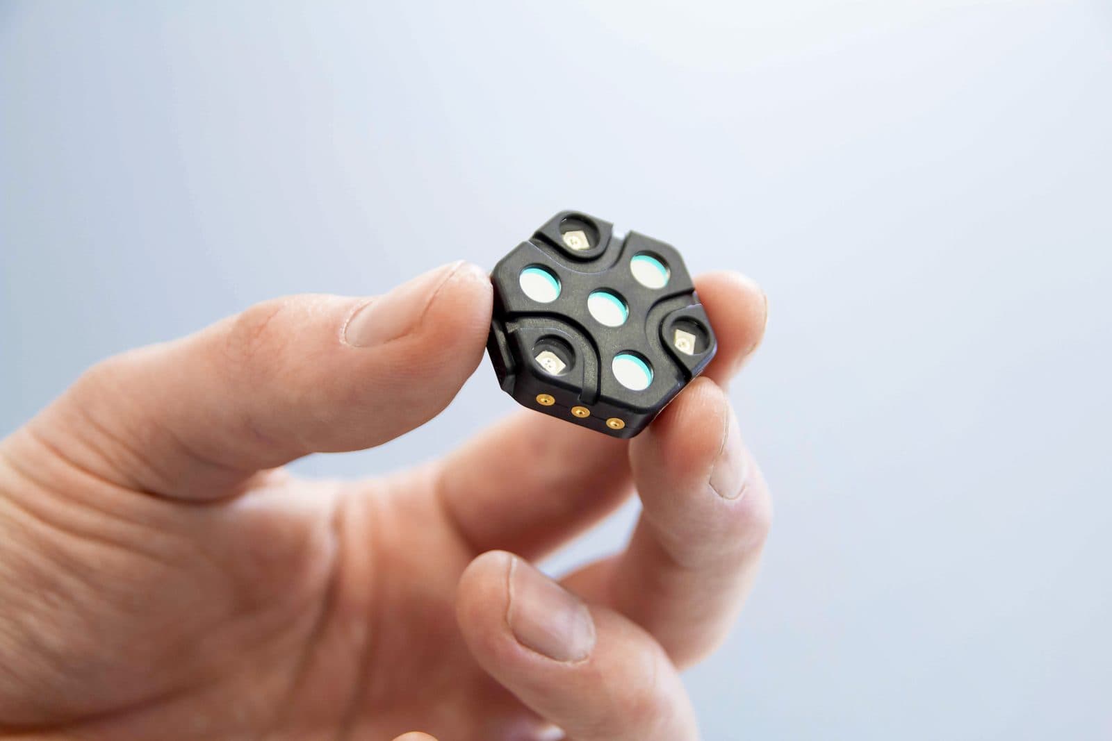A LUMO tile in the hand